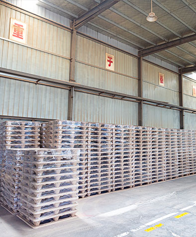 Mitkä ovat tärkeimmät tekijät, jotka on otettava huomioon lavojen pinoamistarvikkeita valittaessa?